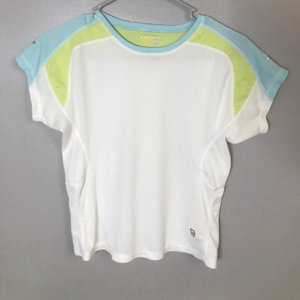 Mountain hard wear top with reflective sleeves